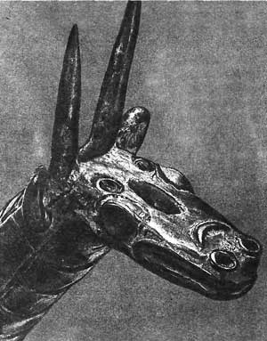 Голова дракона Мушхуш. Бронза. 7—6 вв. до н. э. Париж, Лувр.