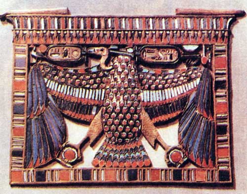Нехбет — украшение из гробницы фараона Тутанхамона.